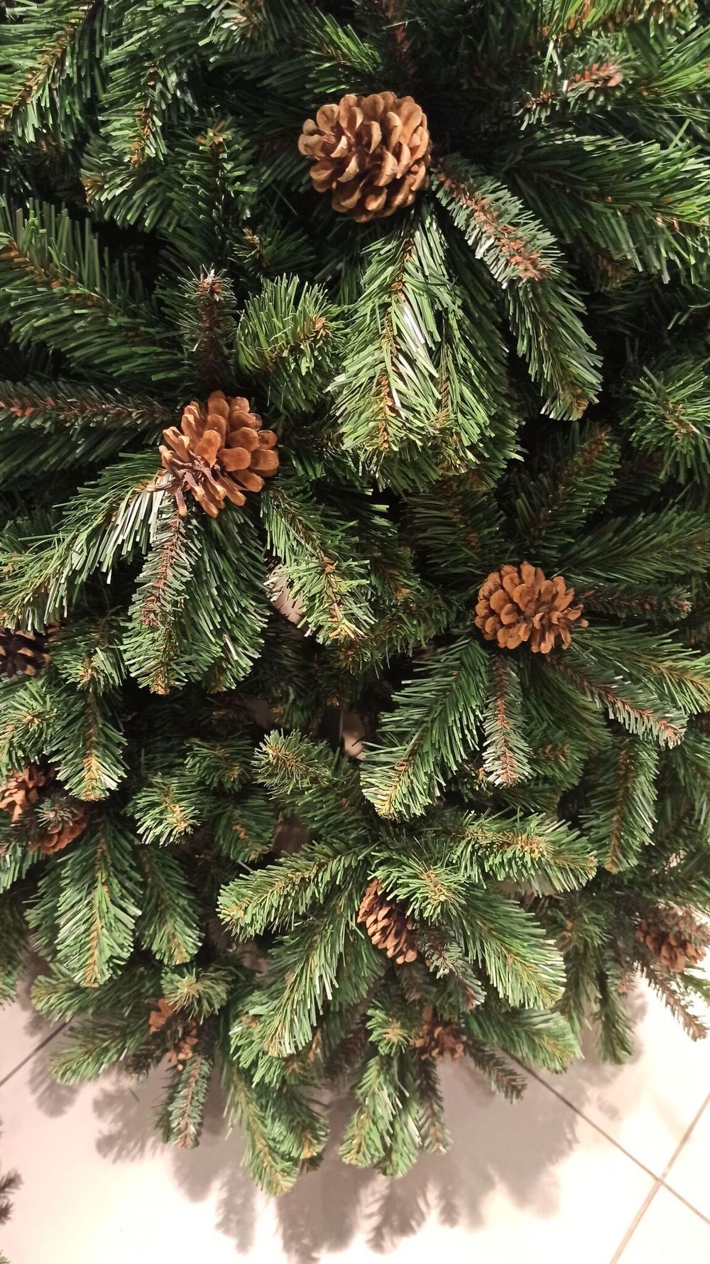 Ель с шишками «Снежная королева зелёная» (Пвх) 240 см / 2.4 м