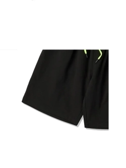 Шорты с высокий посадкой и неоновыми шнурками