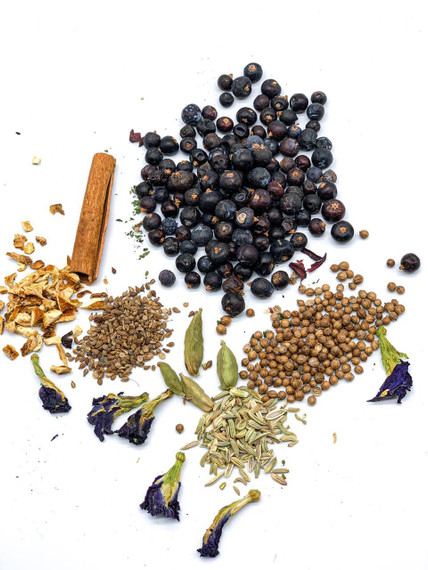 Набор настойки "Джин" 1 л. в бутылке