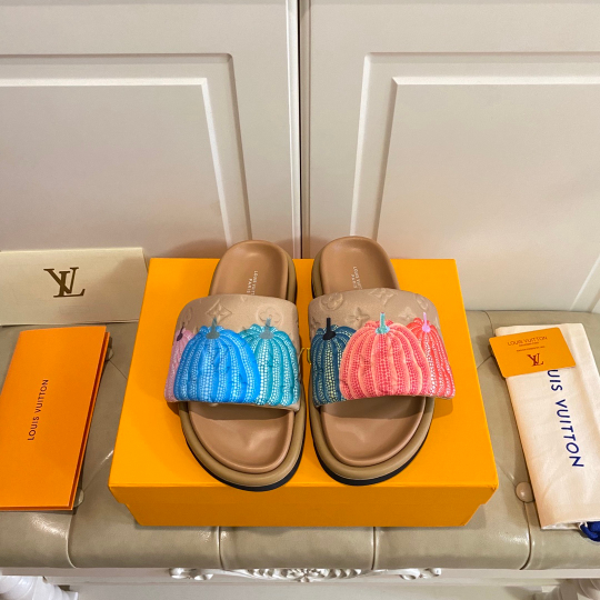 Louis Vuitton Pool Pillow Flat Comfort Mule
