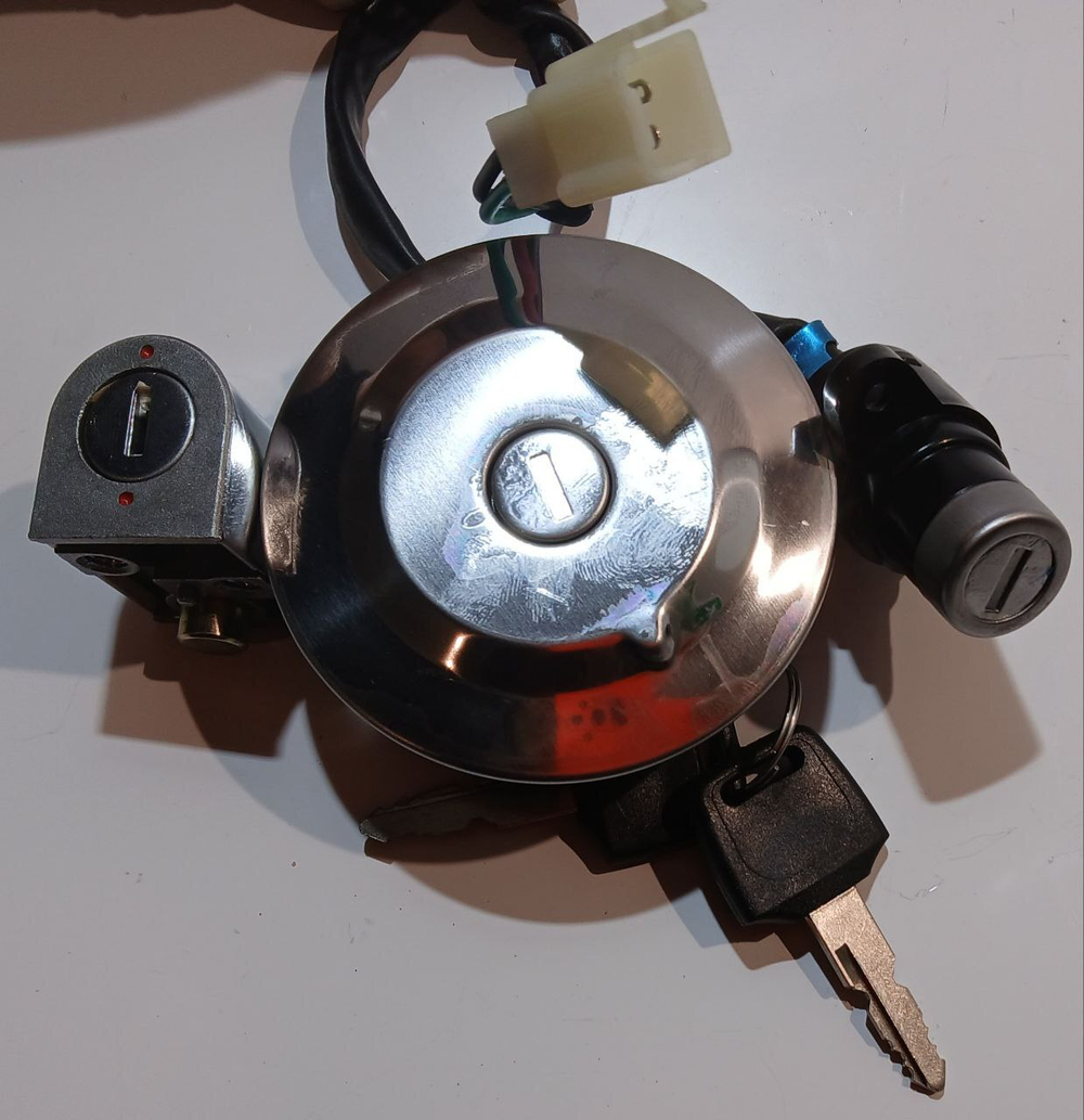 Замки комплект мопед ALPHA RS LUX 11