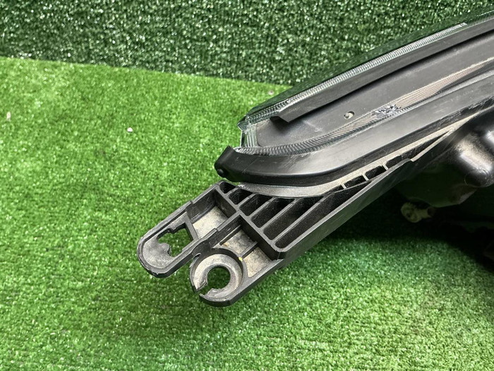 Фара левая Changan CS95 (2023-н.в.) LED