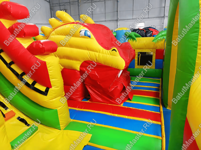 Коммерческий батут "Белый клык в джунглях", размер 6*5*4 м