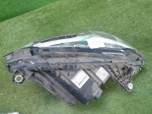 Битая Фара правая Mercedes C w205 (2014-2018) LED