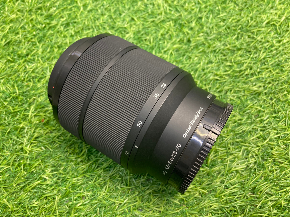 Sony 28-70mm 3.5-5.6 OSS