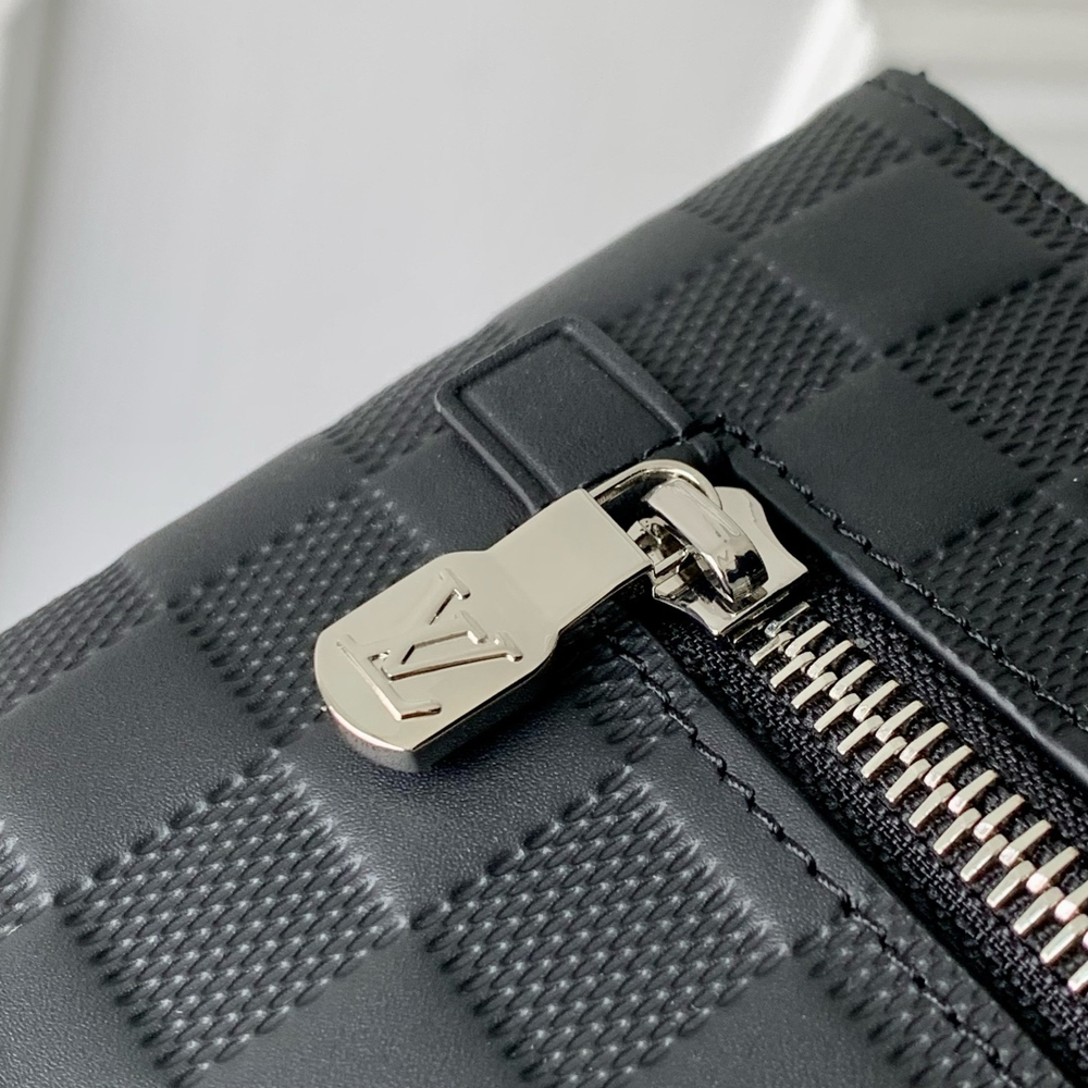 Louis Vuitton Takeoff Pouch