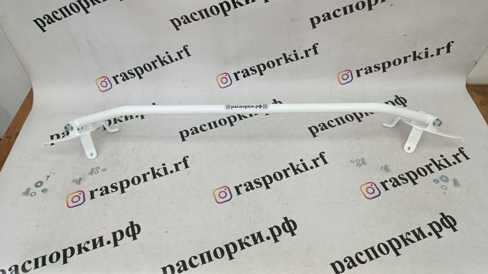 Распорка передних стоек Suzuki Swift 5 (ZC33S)