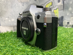 Olympus OM-D E-M5 Mark III (16.000 кадров)
