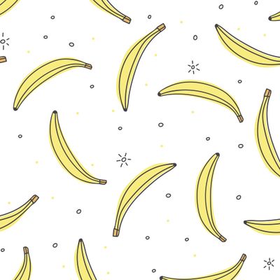 Бананы на белом