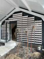 Вертикальное озеленение живыми растениями. В проекте использовалось оборудование "Hydro Falls"