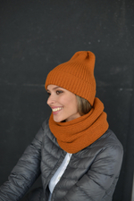 Шапка вязаная-резинка весенняя/осенняя КЭП(Корица)