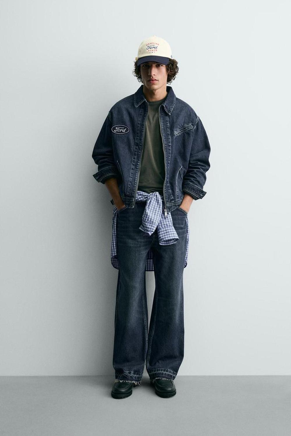 ZARA Х FORD ДЖИНСОВАЯ КУРТКА С НАШИВКОЙ, СИНИЙ