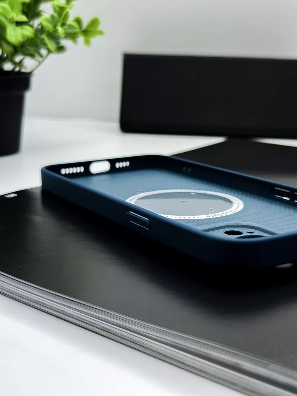 Чехол стеклянный с MagSafe, на iPhone 14 Pro Max, Navy Blue - Темно Синий