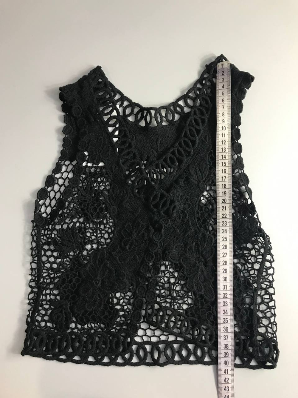 Жилетка-накидка кружевная, визуально на 40 размер