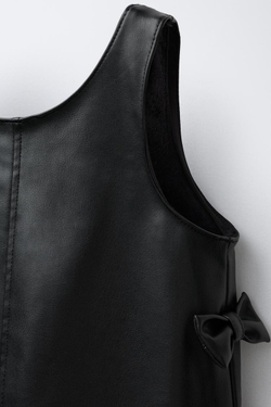 ZARA САРАФАН ПОД КОЖУ С ЗАВЯЗКАМИ, ЧЕРНЫЙ