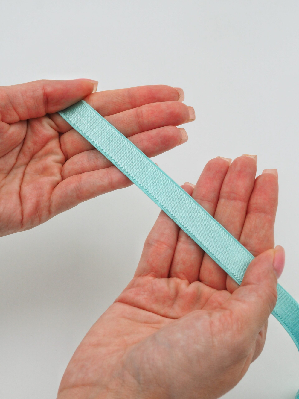 Резинка бретелечная тиффани глянцевая ширина 15 мм