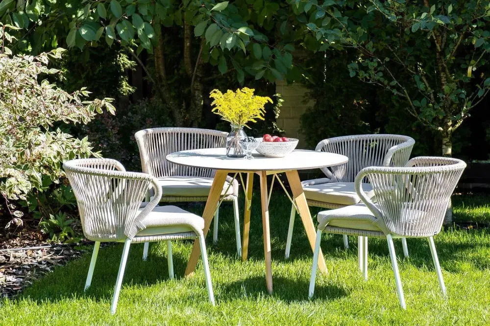 "Франческо" интерьерный стол из HPL круглый Ø90см, цвет молочный