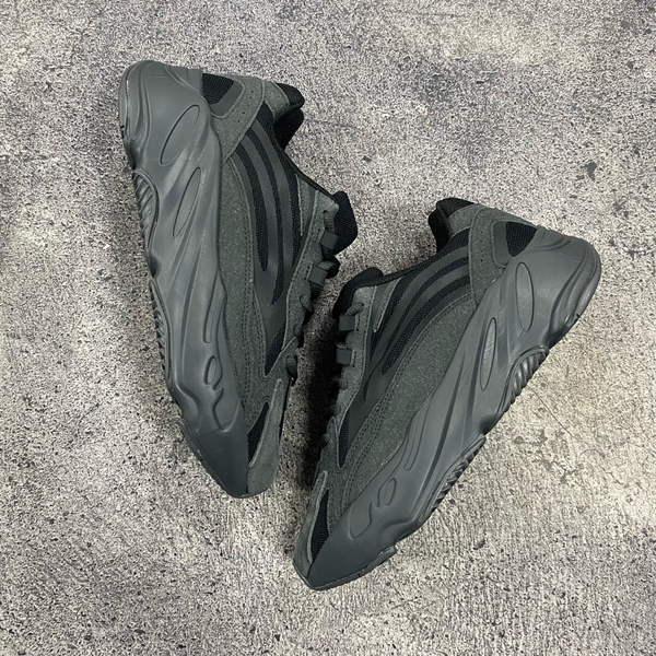 Кроссовки Adidas Yeezy Boost 700 V2 black/grey