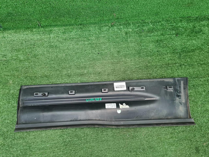 Накладка двери зад. правая Mercedes GLB X247 19-нв