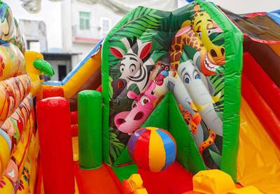 Коммерческий надувной батут «Сафари-экскурсия 2», с горкой 5*4*2,8 м