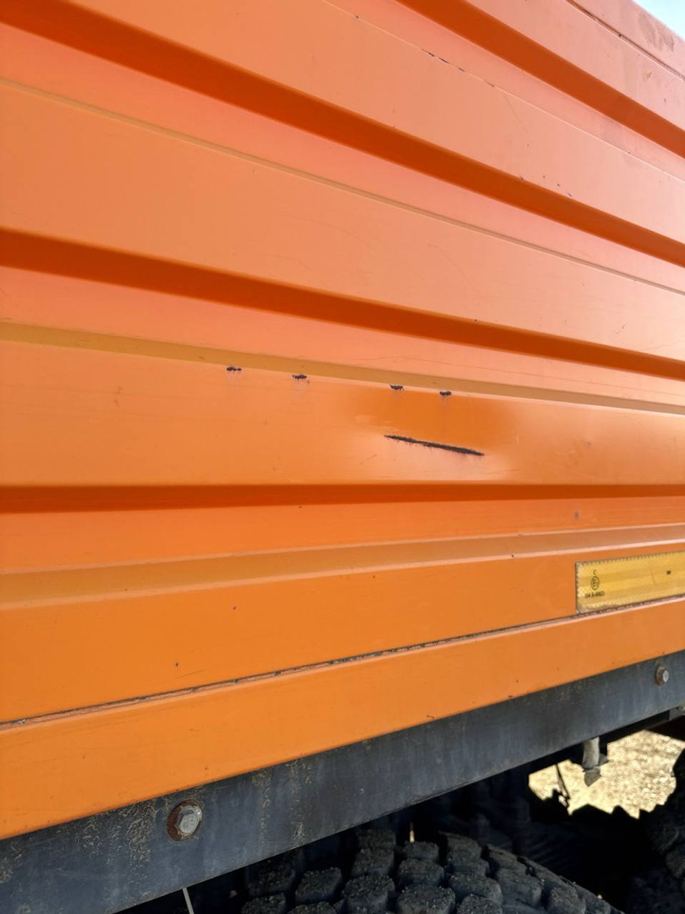 КамАЗ 43118 6x6 Бортовой с КМУ 438240-02 (Дизельный, 11,8 л, 300 л.с., МТ)