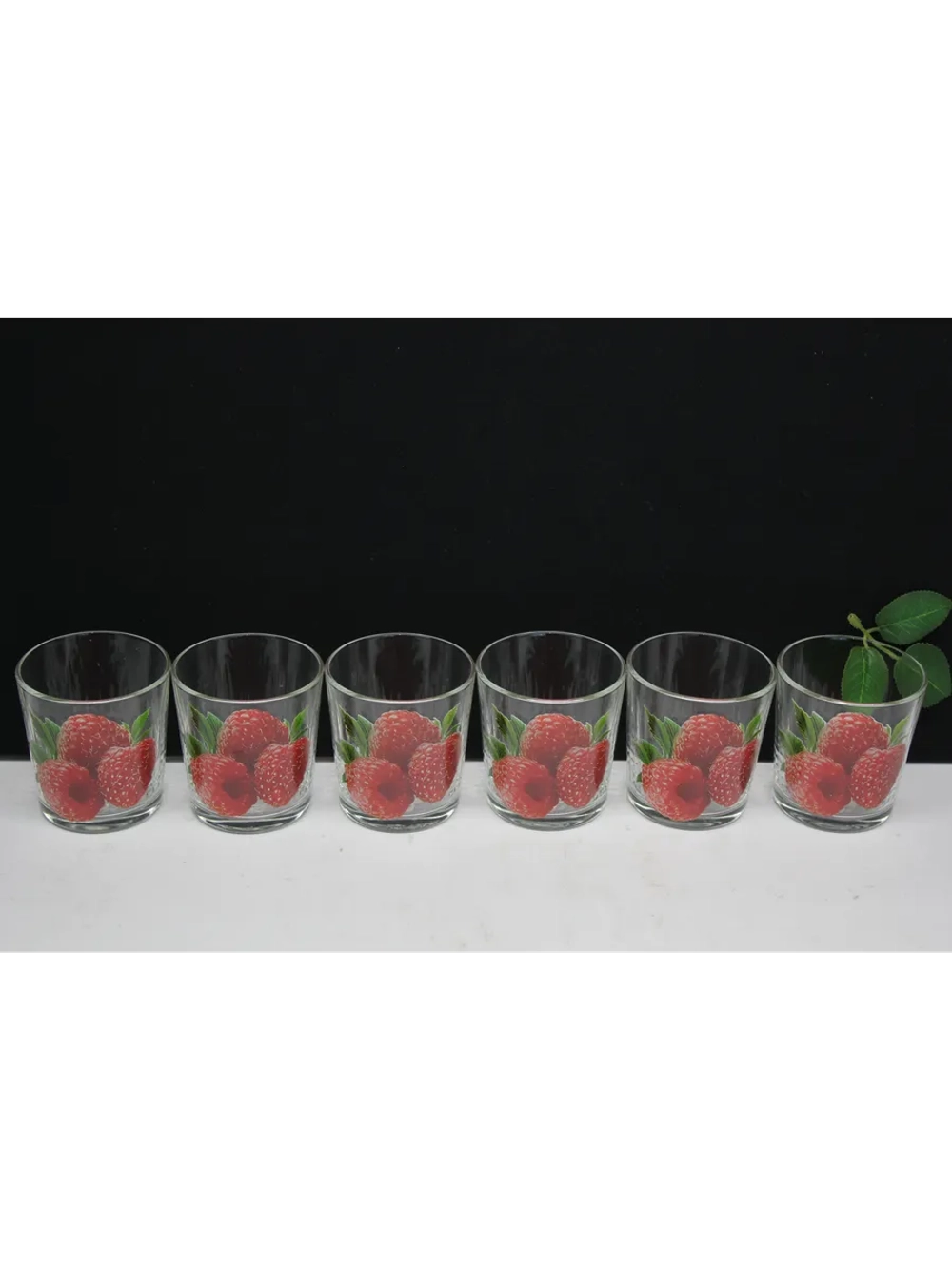 Стакан для напитков сока и воды