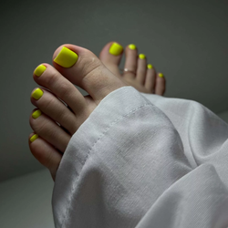 She Neon - Гель-лак 01, 10мл2