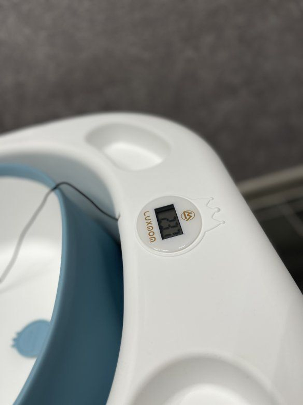 Детская ванна Luxmom складная со сливом и термометром (синий)