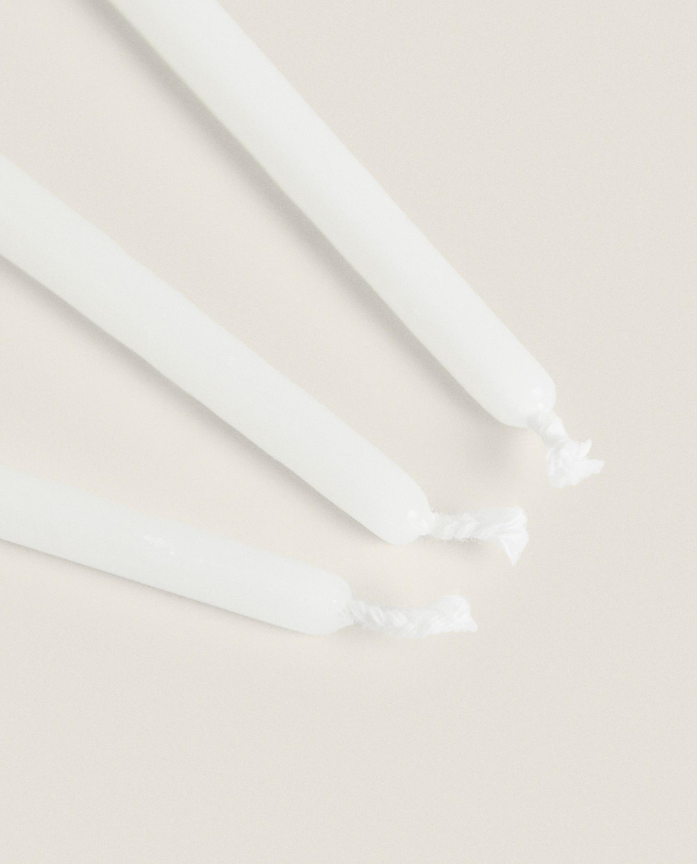 Декоративная свеча Zara Home, 23.8х1.1х1.1 см, 3394/065