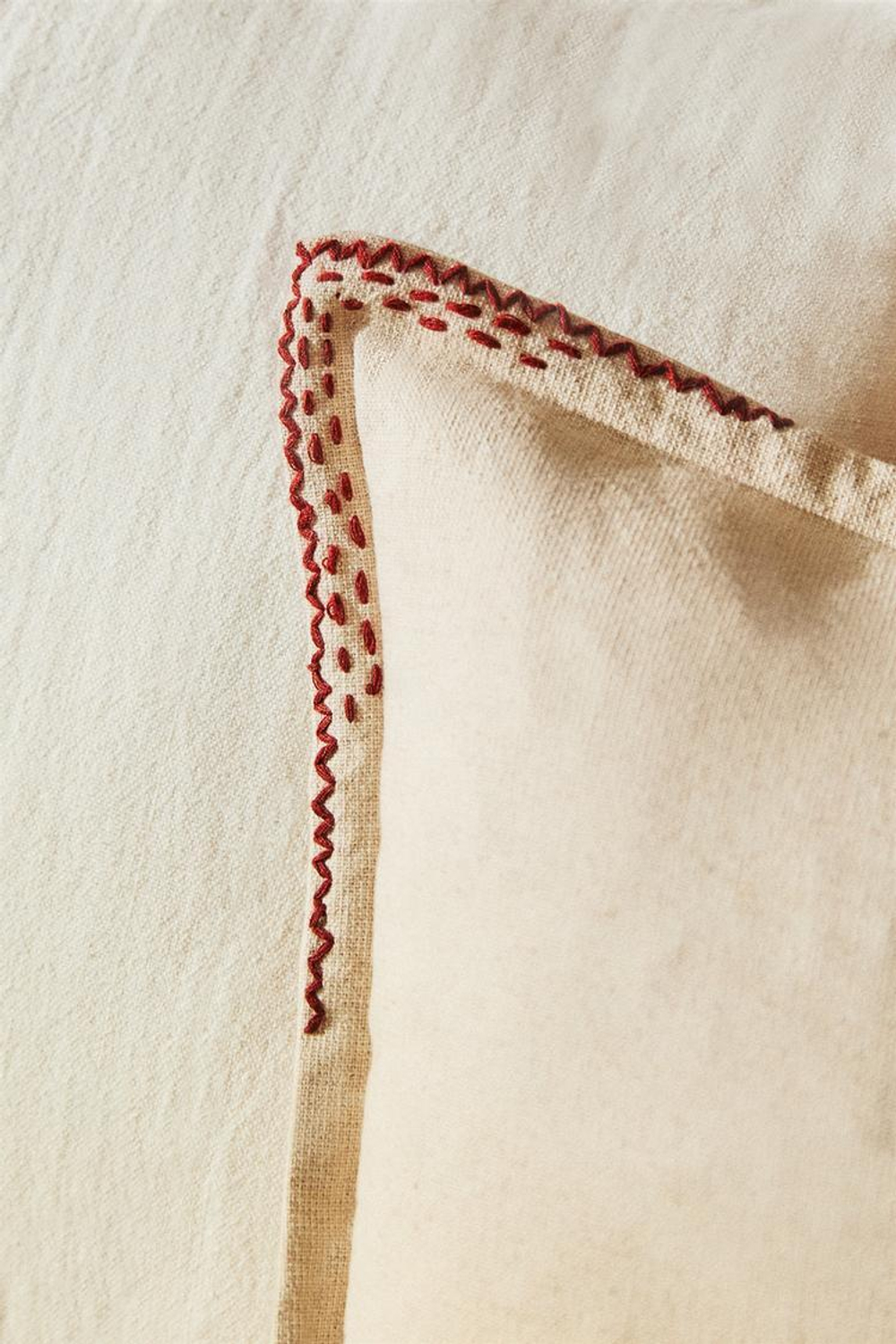 ZARA HOME ЧЕХОЛ ДЛЯ ДЕКОРАТИВНОЙ ПОДУШКИ С КОНТРАСТНОЙ СТРОЧКОЙ, СВЕТЛО-БЕЖЕВЫЙ