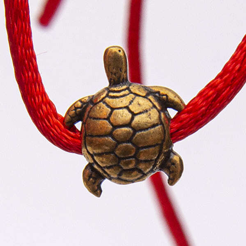 Красная нить оберег Черепашка 1,5 см