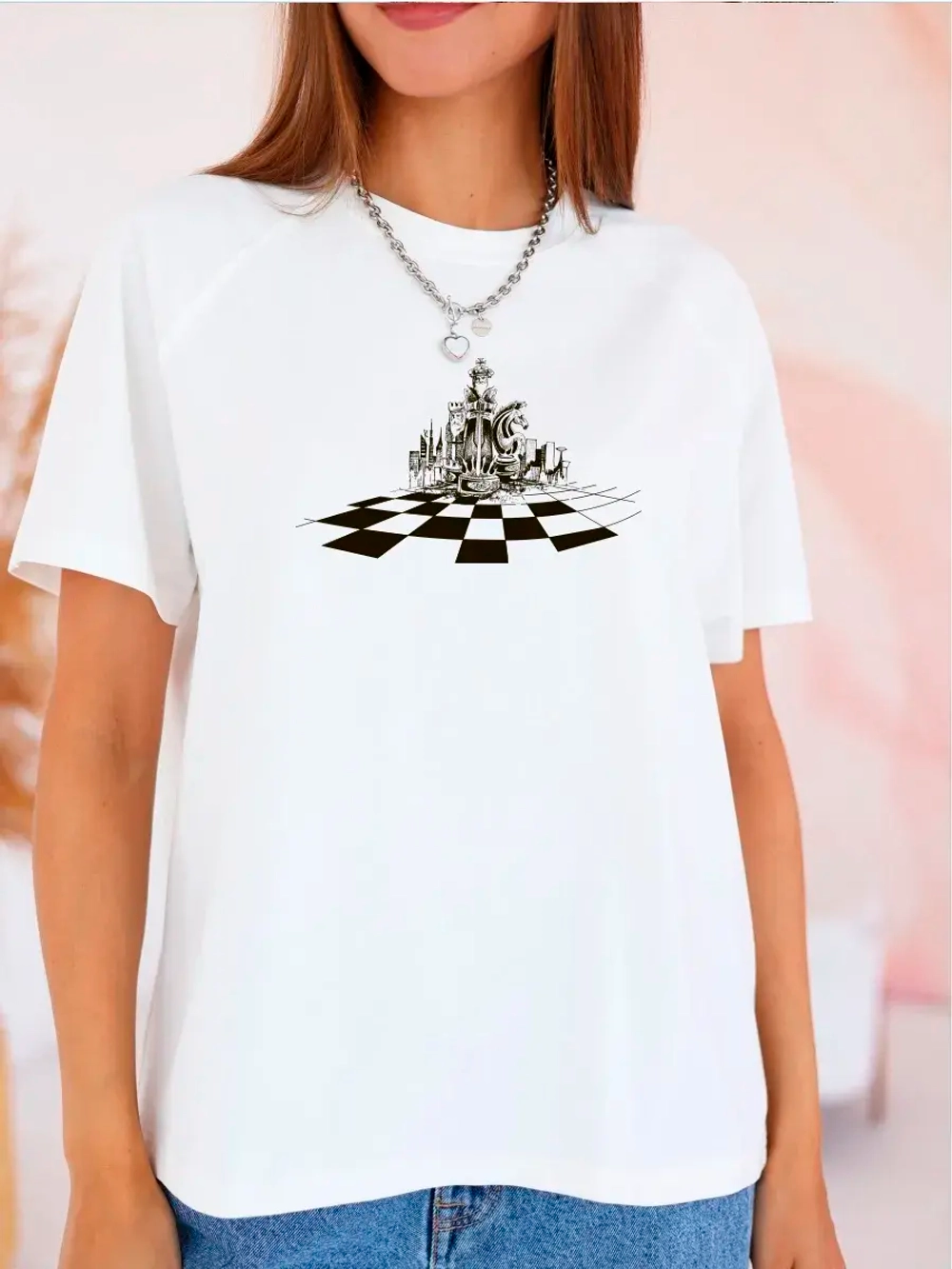 Футболка больших размеров с принтом шахматы