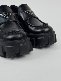 Лоферы Prada