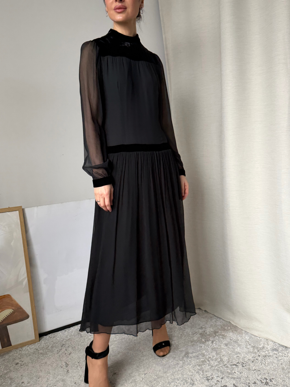 Платье тёмно-серое, S