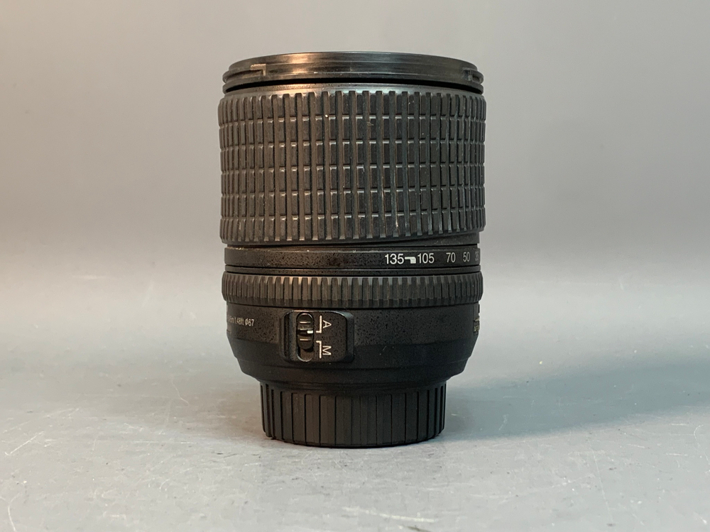 Nikon 18-135mm f/3.5-5.6G ED-IF AF-S DX Zoom-Nikkor