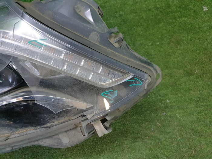 Битая Фара правая Mercedes S W222 (2013-2017) LED