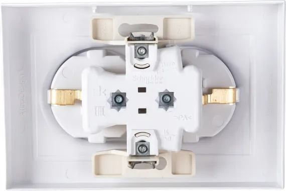 Розетка Systeme Electric ATLASDESIGN с заземлением двойная + рамка белая 35956