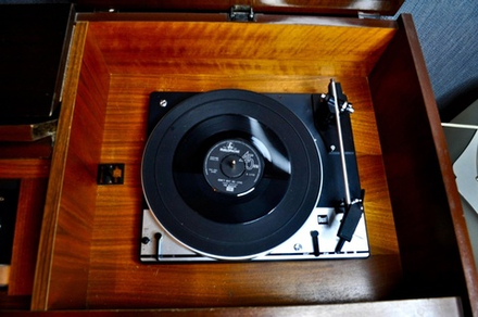 Музыкальный центр Grundig Rossini 5a с документами