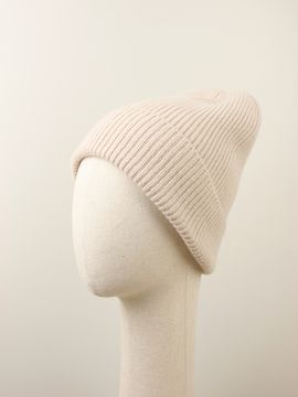 Шапка вязаная "Прогулка с корги", 100% шерсть ягнёнка, цвет крем.