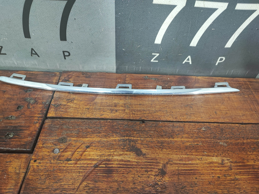 Молдинг переднего бампера Mercedes GLS (X167) 19-нв Б/У Оригинал A1678851006