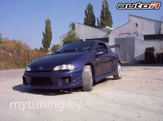 Передний бампер ST-1 Opel Tigra