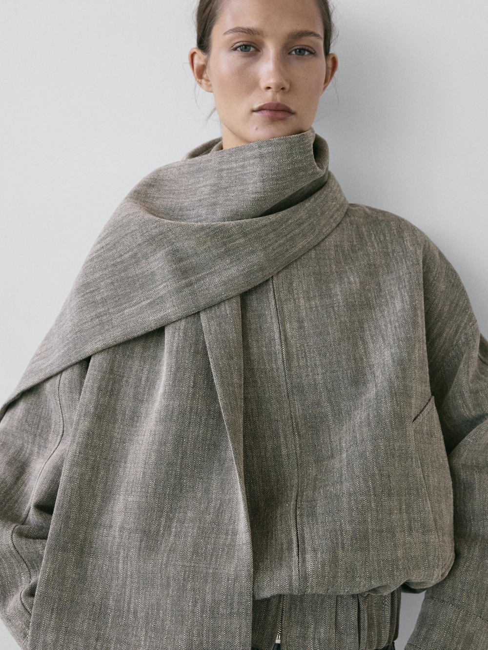 Massimo Dutti Куртка-бомбер в крапинку с шарфом, серый