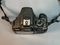 Canon 1200D kit 18-55mm 3.5-5.6 III 11.000 кадров