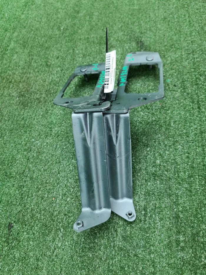 Кронштейн петли капота Kia Sorento 2 XM (12-21)