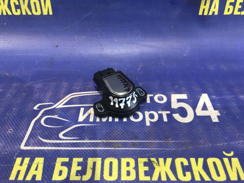 Датчик положения дроссельной заслонки TOYOTA CELSIOR 1988-1996