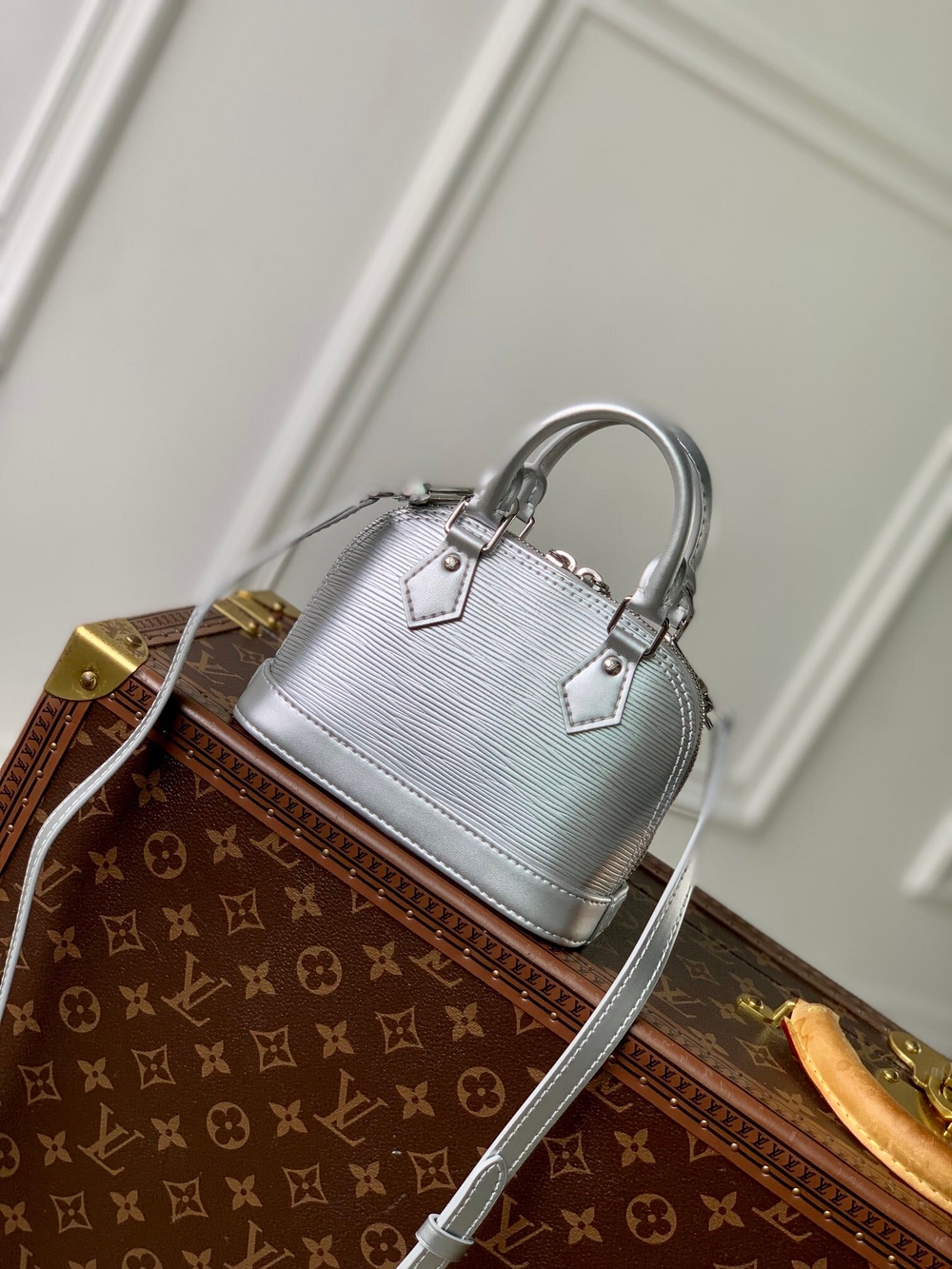 Louis Vuitton Nano Alma