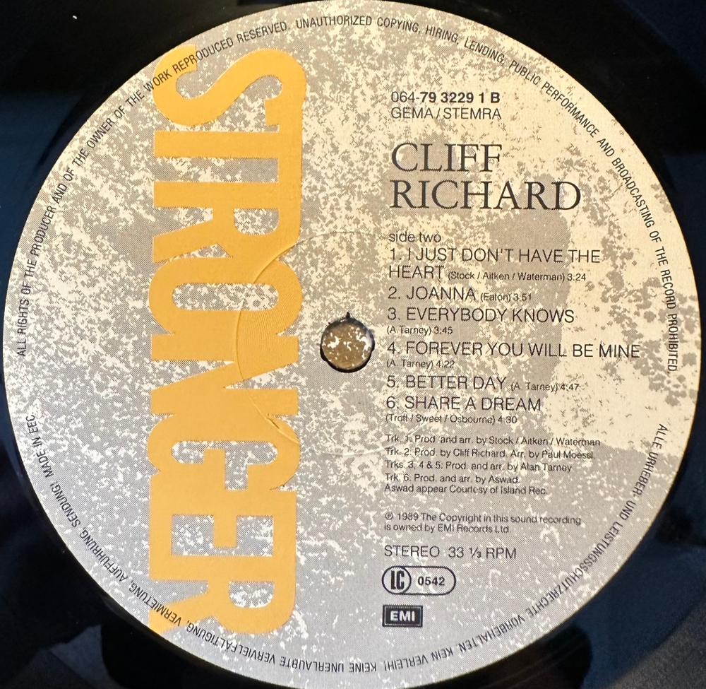 Cliff Richard - Stronger (Европа 1989г.)