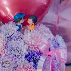 119. Классическая композиция в коробке с шариком-сердцем и фигурками