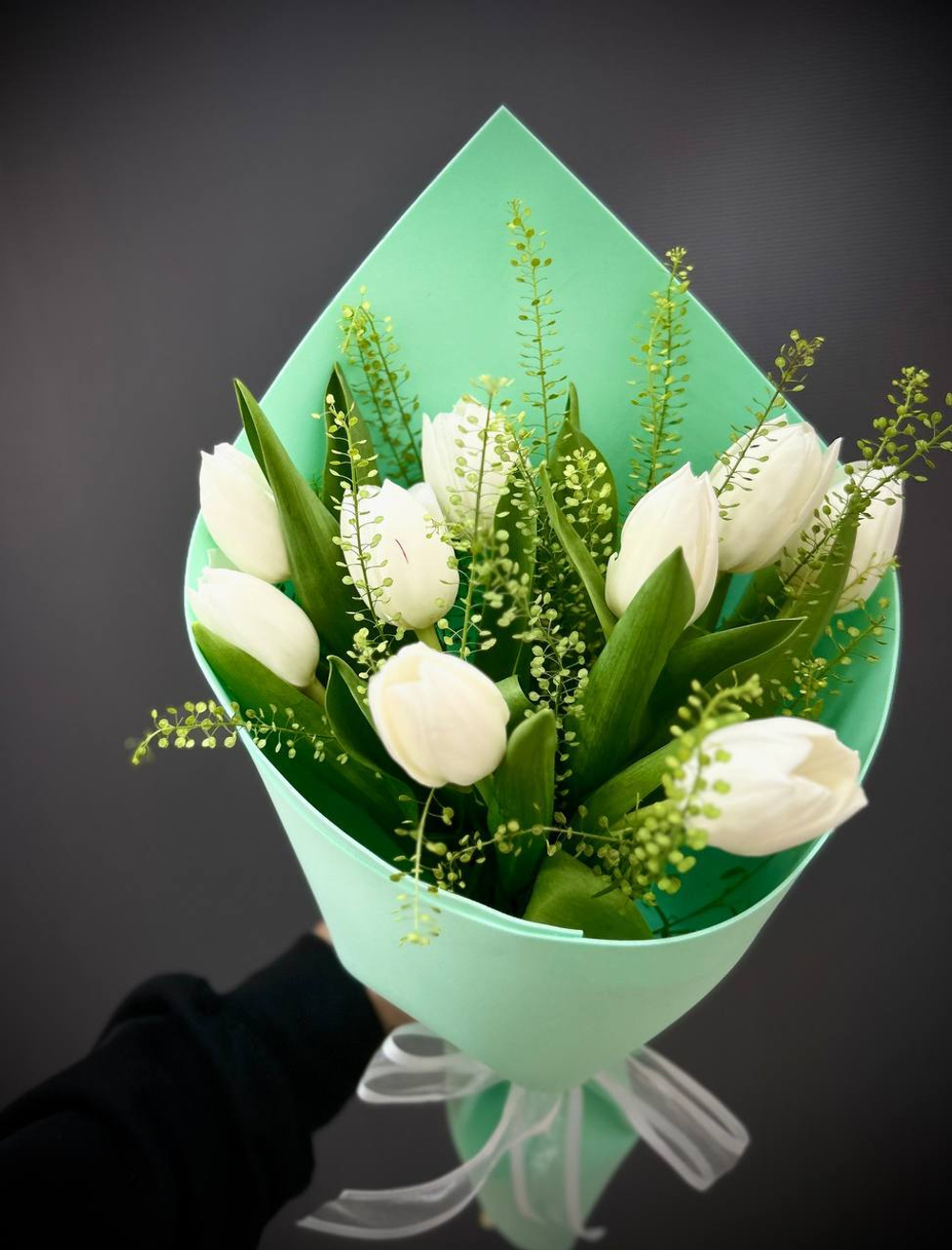 9 тюльпанов в оформлении