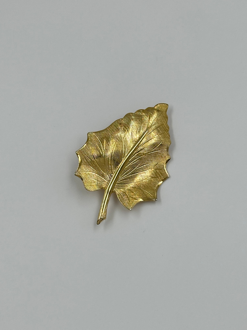 Брошь Листик